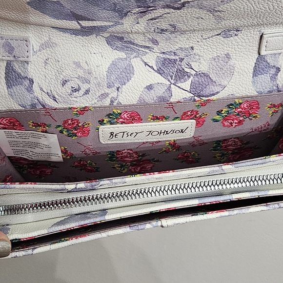 NWT Betsey Johnson Wallet - Picture 8 of 10